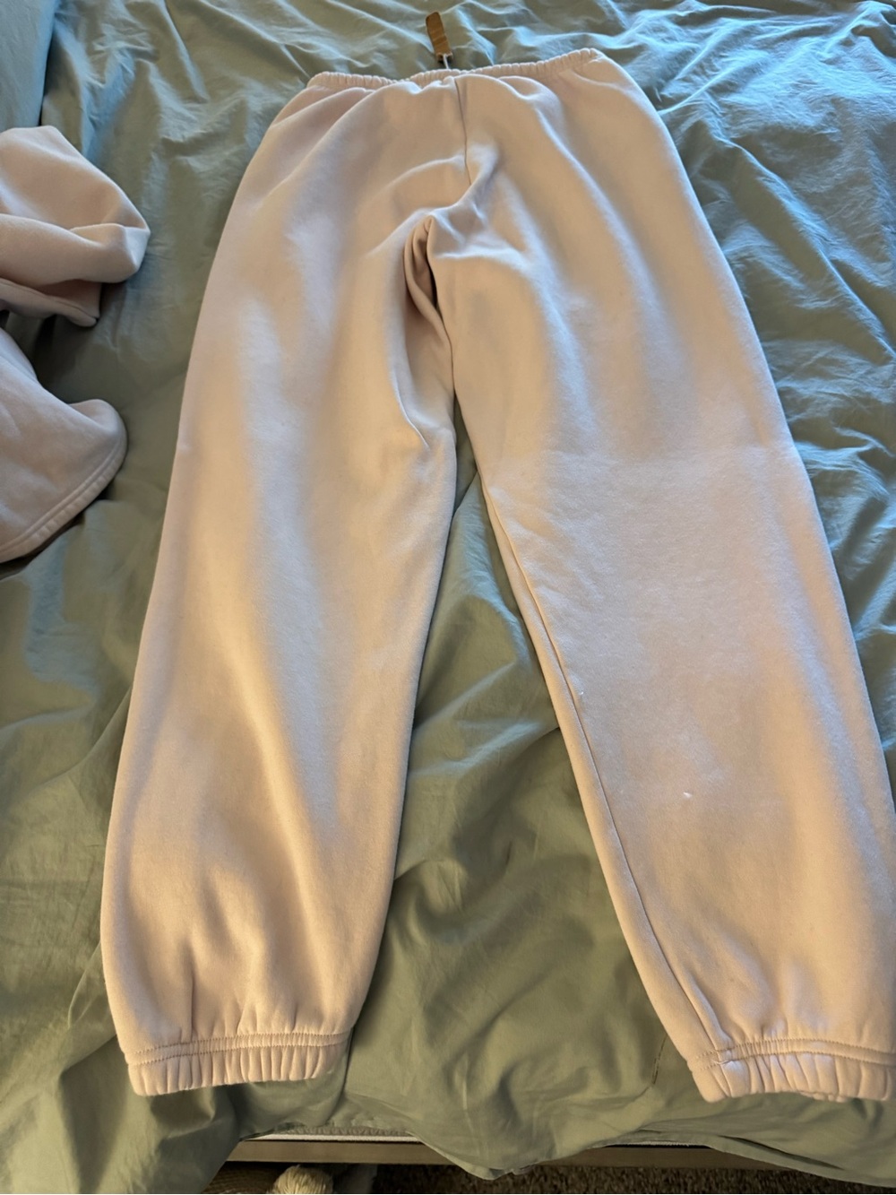Skims Cropped Hoodie & Jogger Set in Light pink. Ladies small NWT - Picture 9 of 11